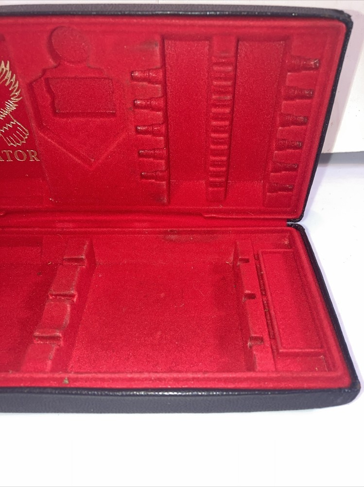 Vintage Throwing Darts Predator Eagle Hard Case With Felt Inside