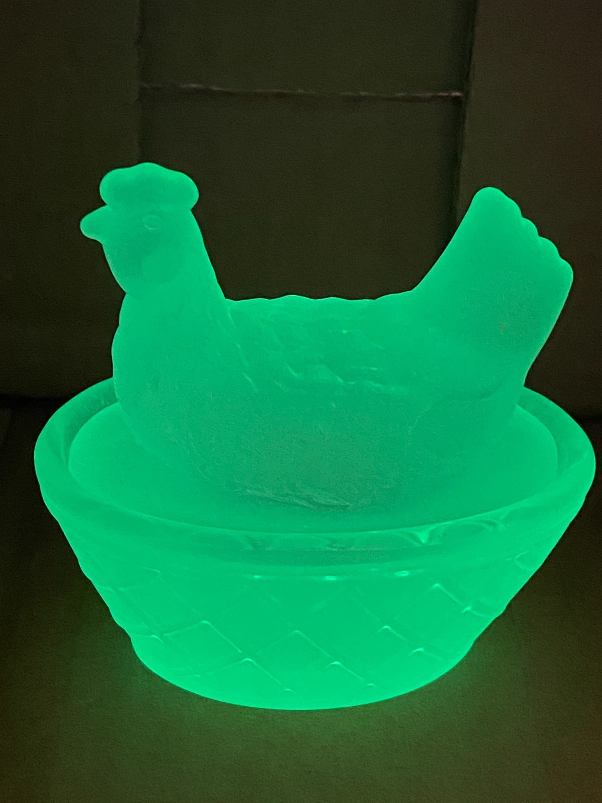 Frosted Pale Green, Glass Mini Hen on Nest 2.5" ~ GLOWS