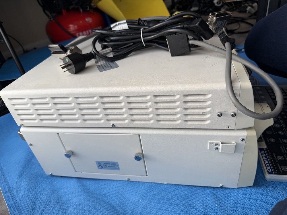 Olympus CV-190 Video Processor & CLV-190 Light Source with MAJ-1921 Keyboard