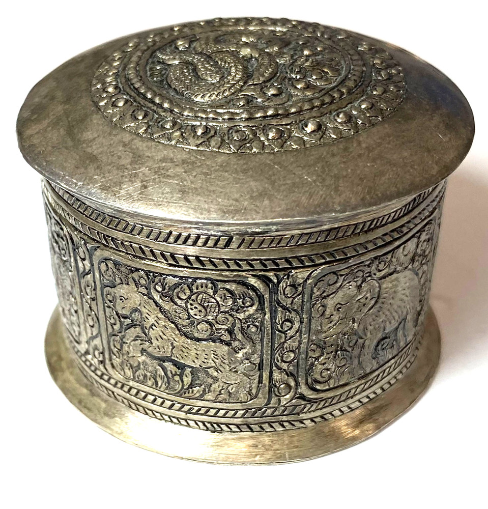 Solid Silver Indian Snake Elephant Round Silver Box 55mm x 41mm