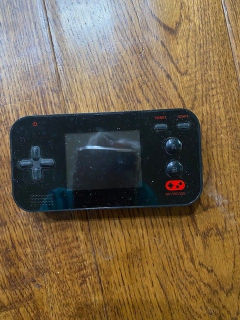 Vintage Mixed Bundle of Electronics...ALL UNTESTED