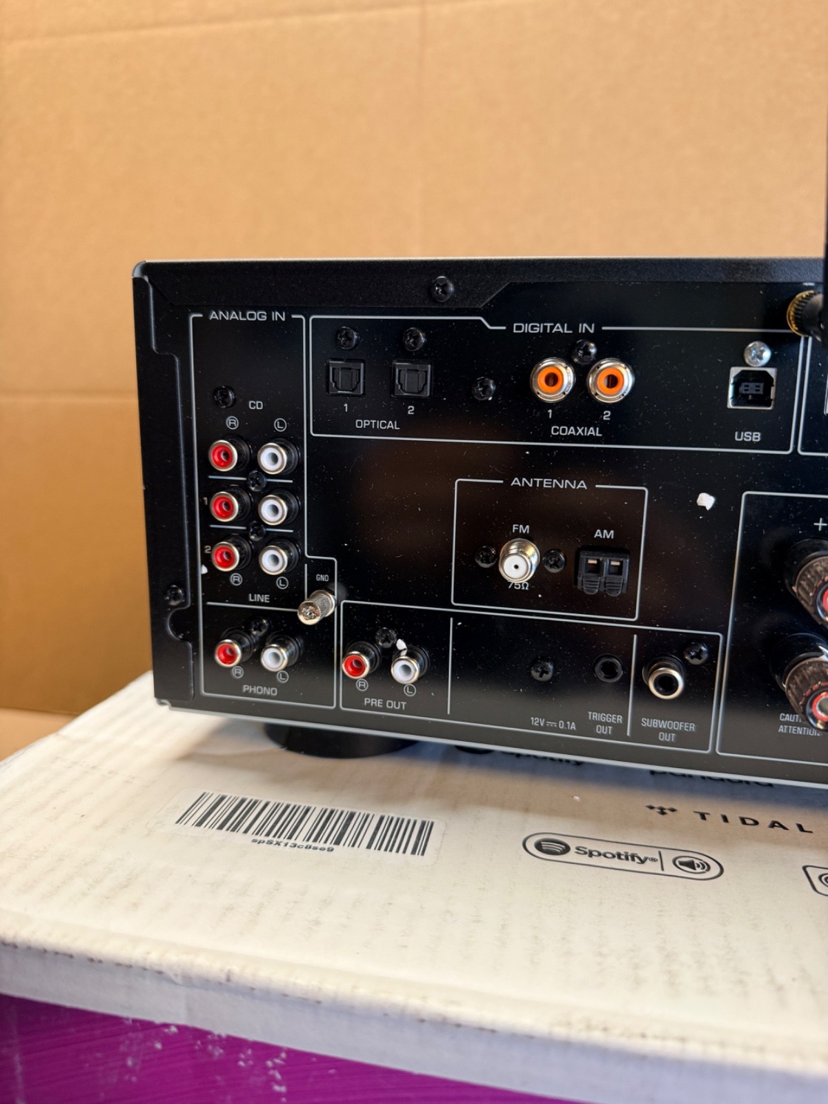 Yamaha R-N800A Receiver Black for parts or repair *UNTESTED*