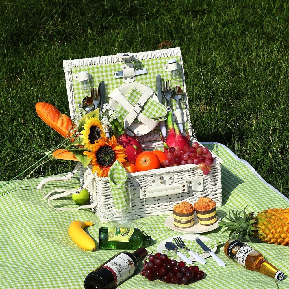 Four-Person Picnic Basket Set