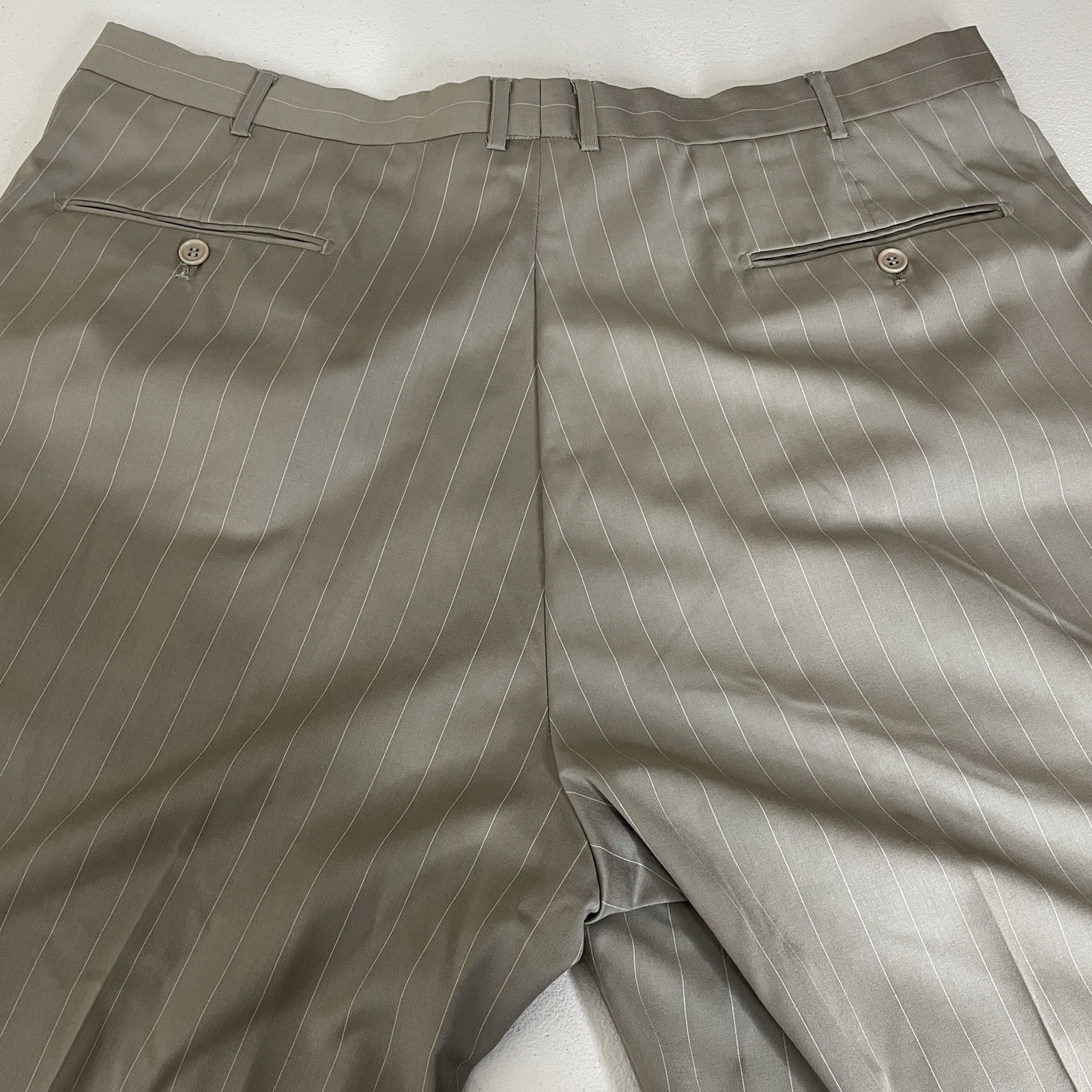 Giorgio Fiorelli Uomo 2 Piece Suit Mens 50L 42x29 Beige Striped Polyester Peak