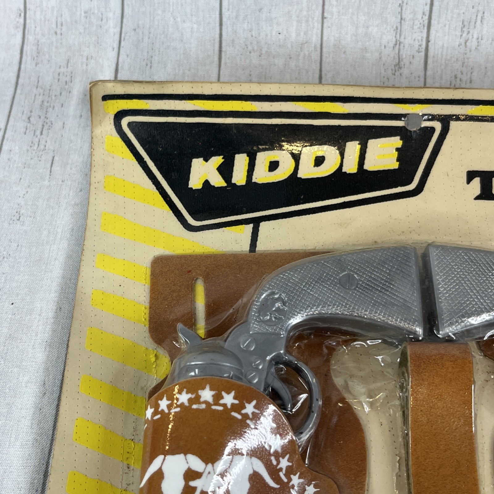 Pioneer Specialty Corp Kiddie Toys Plastic Toy Cowboy Pistol & Holster Set READ