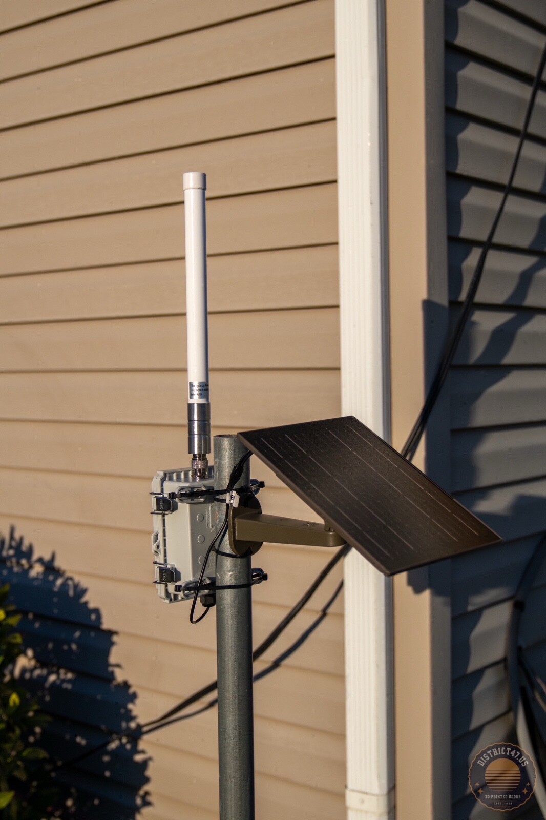 Outdoor Solar Meshtastic Off-Grid node with 22,000mah built-in Battery