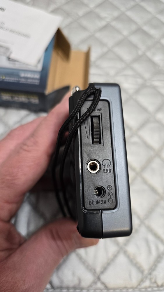 Tecsun Communications Receiver R-9012 - Nice!