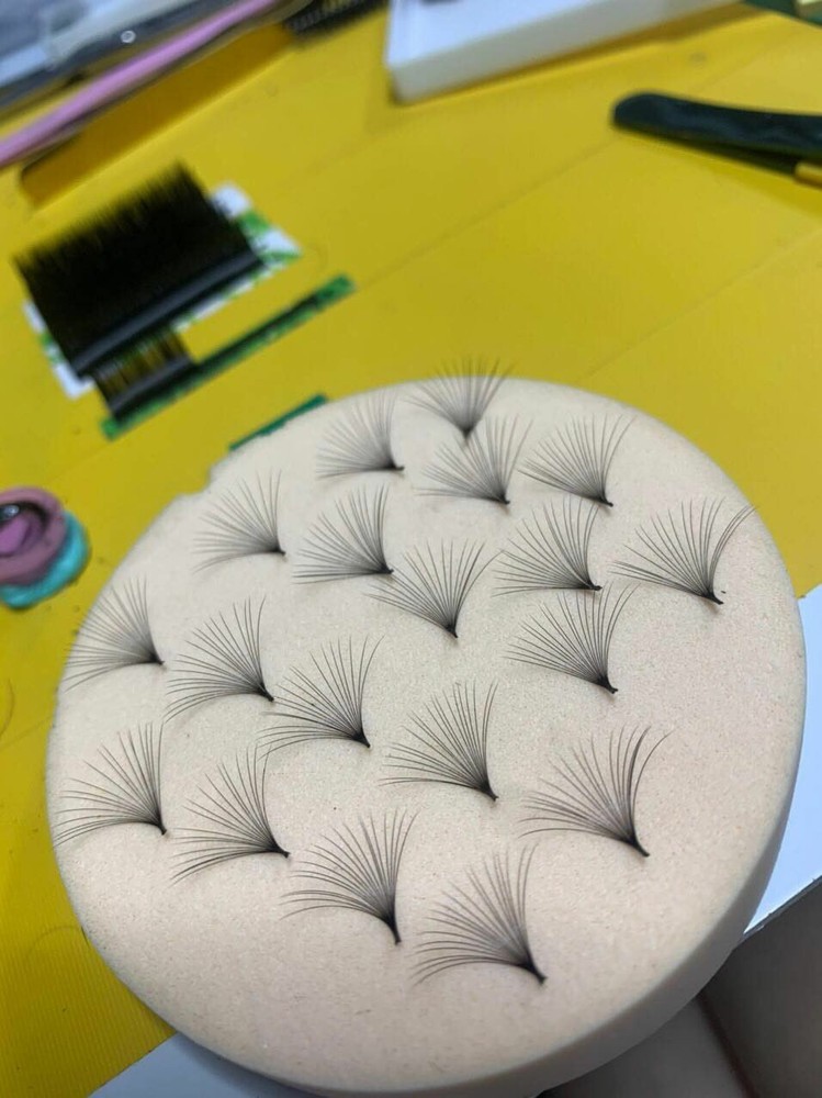 Mega Volume Handmade Fans C, D Curl