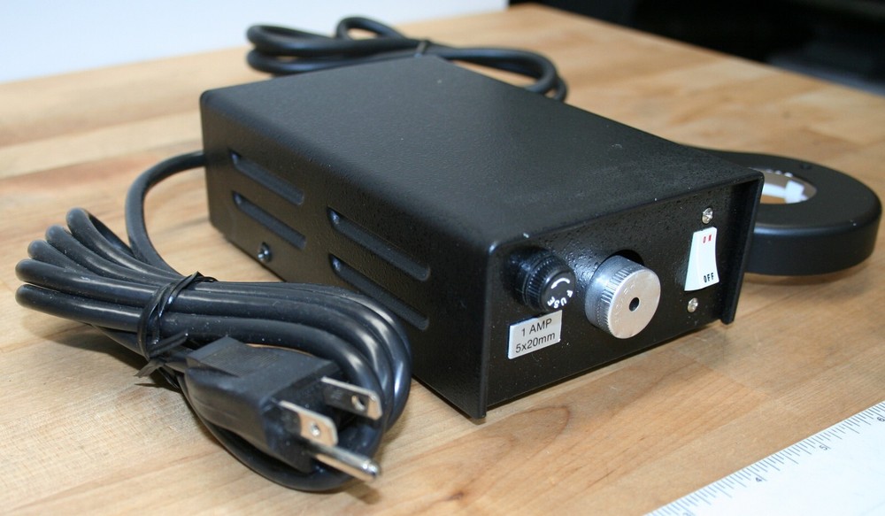 Microscope Illuminator Japan Model 313617 115VAC Missing Lamp