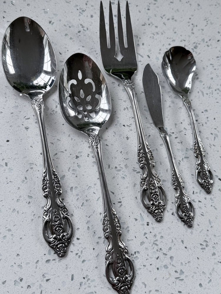 Onieda Renoir Pembrooke Stainless Flatware Hostess Serving Set