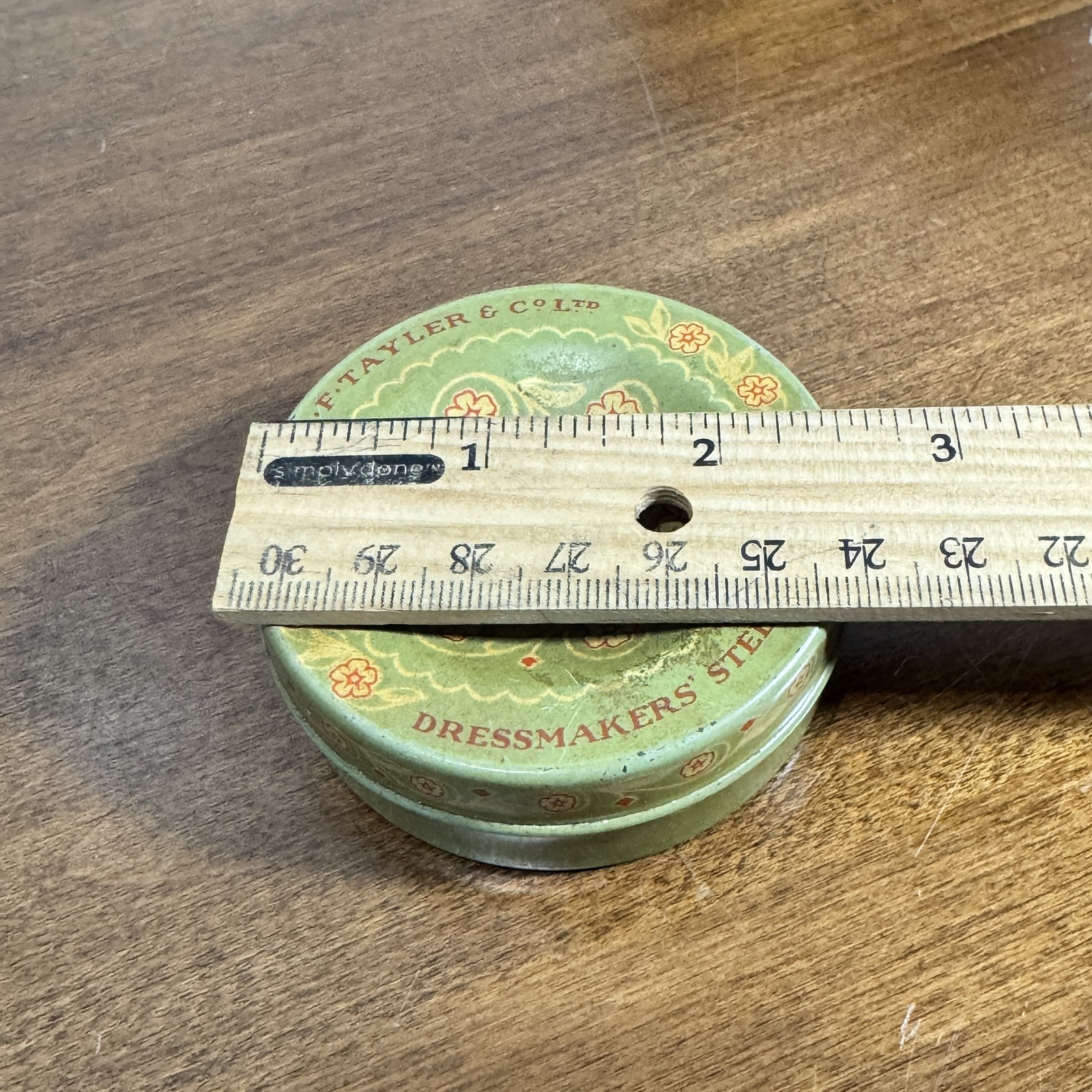 Vintage DORCAS Dressmakers Steel Pins Storage Tin D.F. Tayler & Co Ltd England