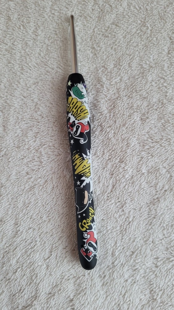 Preowned Batman Multi Character Wooble Ergonomic Crochet Hook