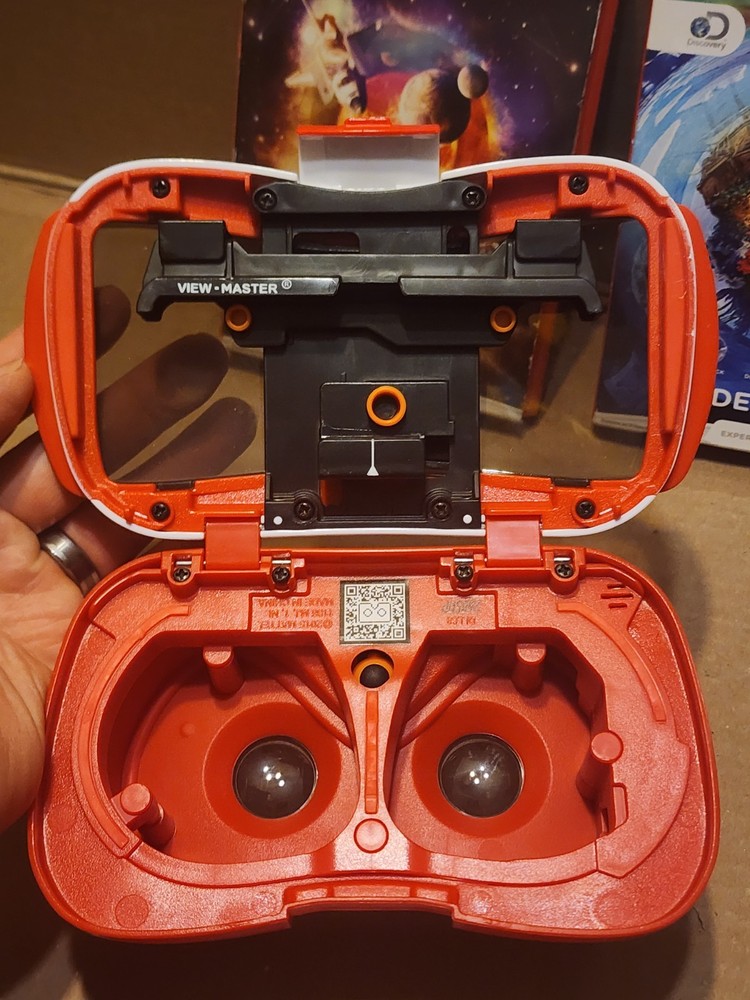 Mattel View Master Virtual Reality Headset +Experience Pack Underwater + Space