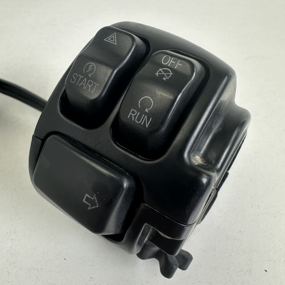 Harley Davidson DYNA Super Glide Custom 2012 Right hand switch block controls