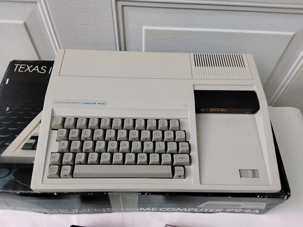 T1 – 99/4A Computer Pwr Cord Video Modulator Munch Man Video Game Untested