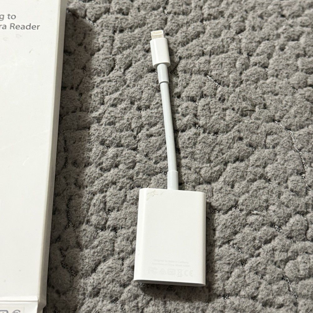 Genuine Apple Lightning to SD Card Camera Reader White Model A1595 Authentic