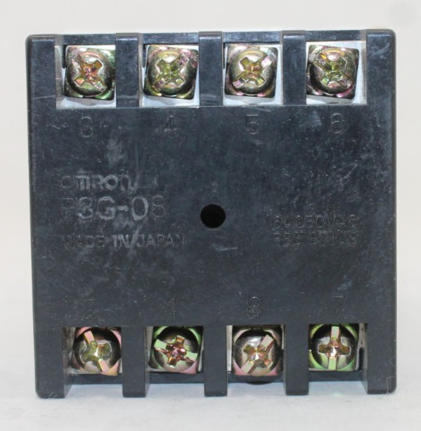 Omron H3CR-F8-300 Timer Relay With P3G-08 Base