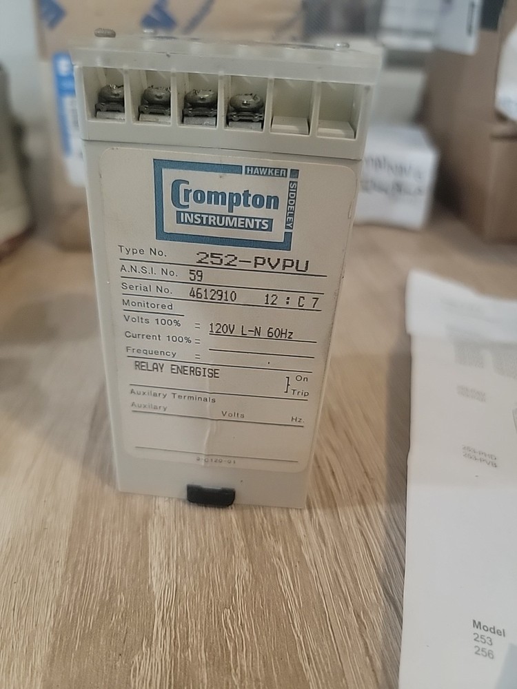 Crompton Delay Relay 252-PVPU 120V,60Hz
