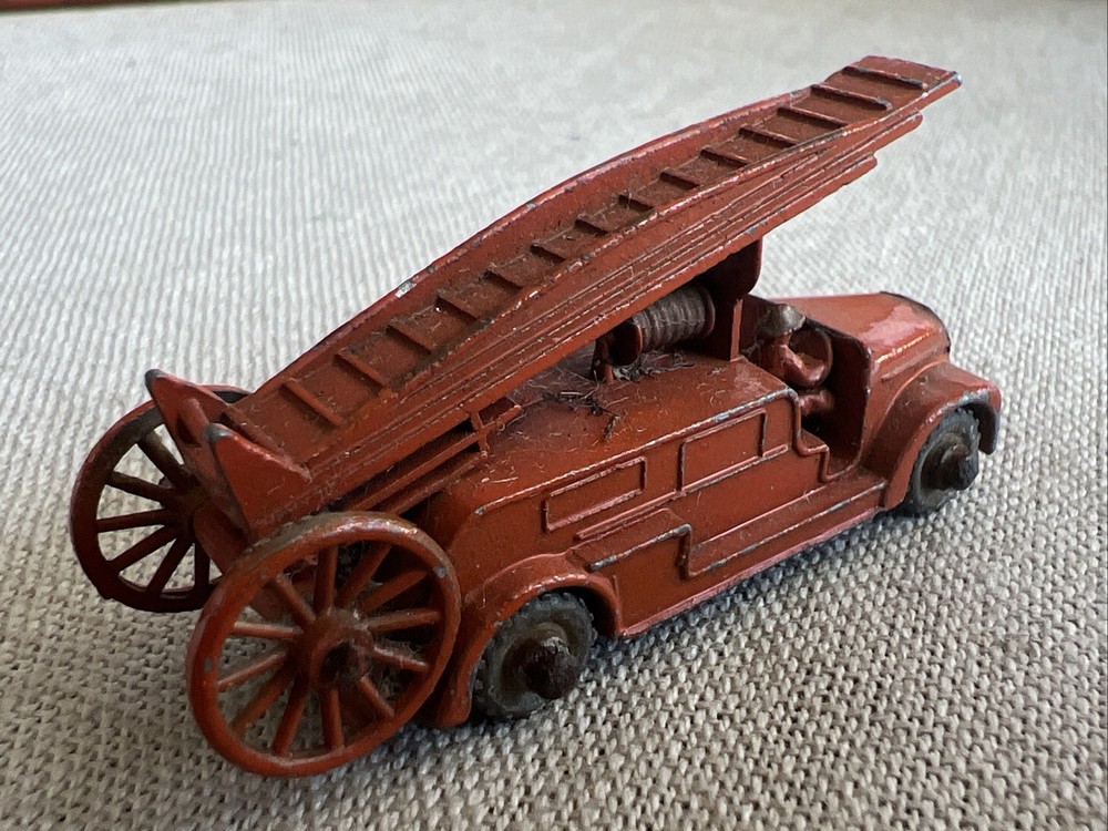 Lesney - Dennis Fire Engine No.9