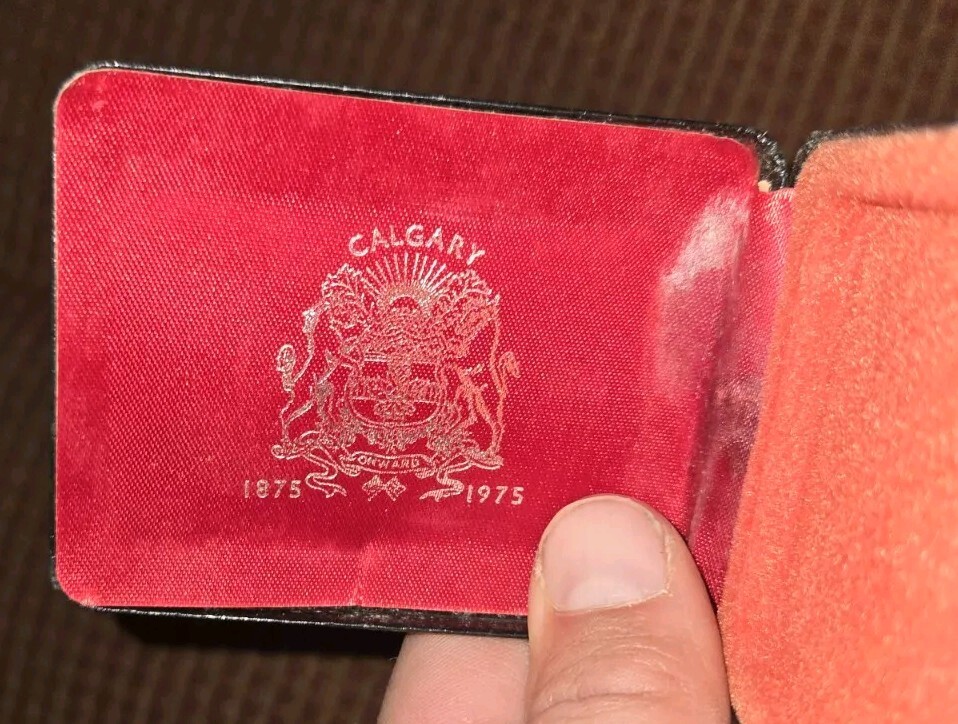 1875-1975 Canada silver dollar CENTENNIAL Calgary silver coin Empty Case