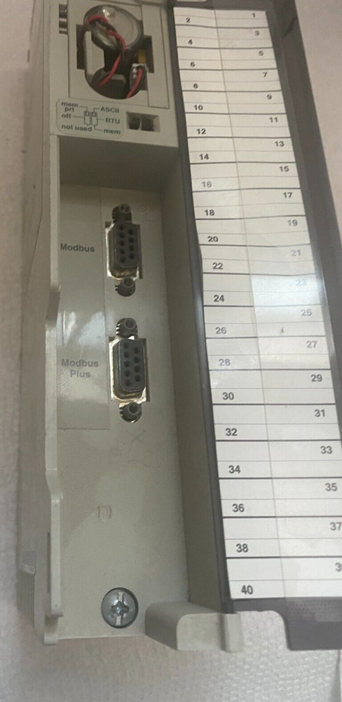 Schneider 140 CPU 11303 CPU controller