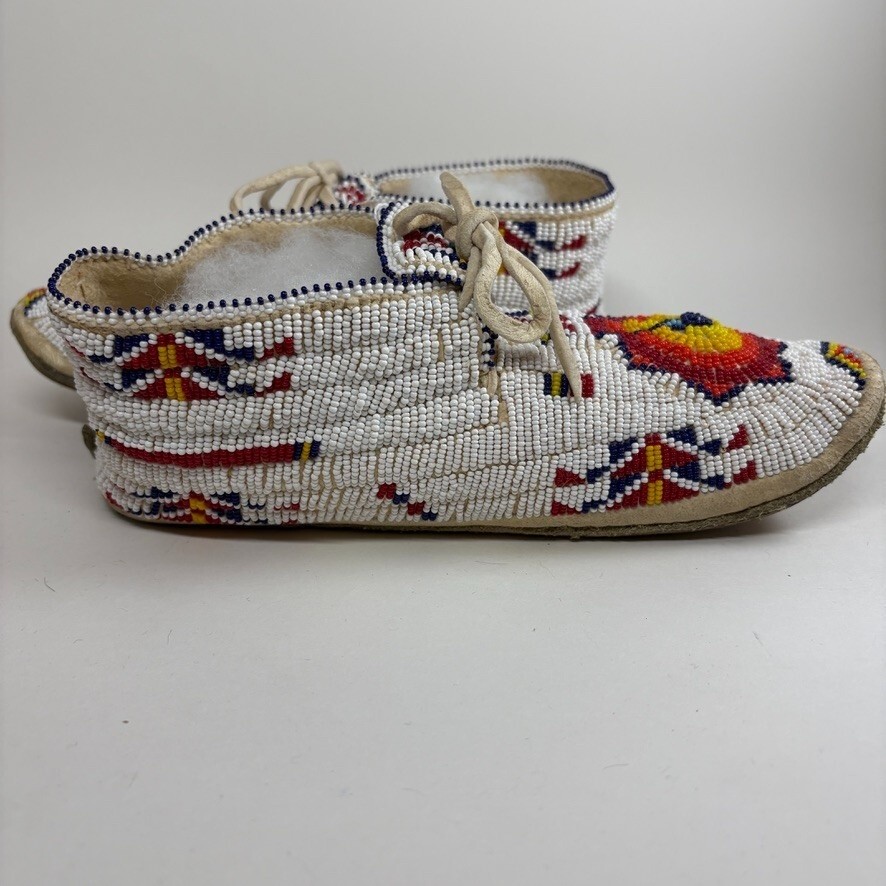 Antique Plains Indians Native American Moccasins Beaded Ceremonial Sioux