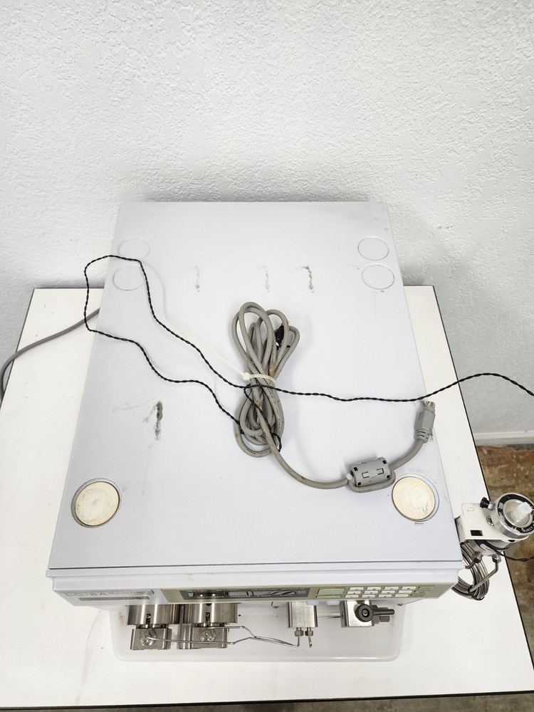 Shimadzu LC-8A Preparative Liquid Chromatography Pump Powers On