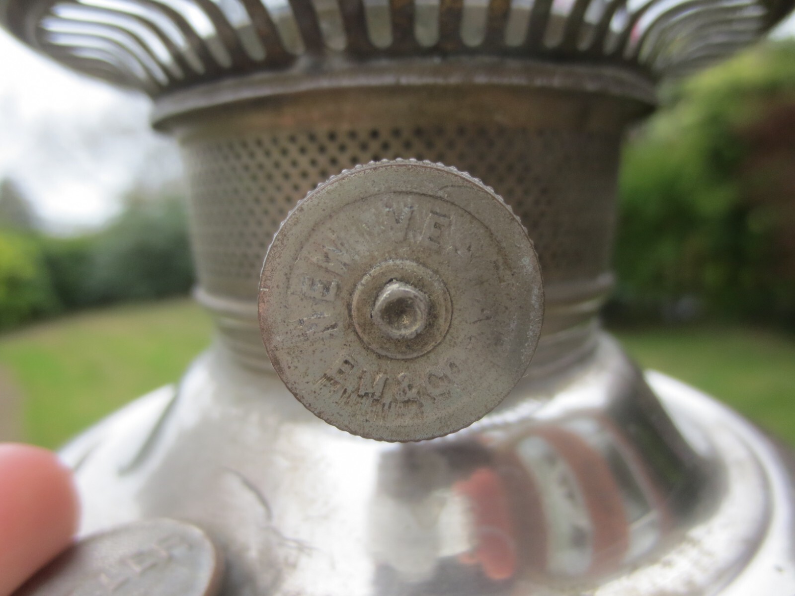 MILLER VESTAL OIL LAMP MADE IN USA With Chimney Shepherds Hut Oil Lamp