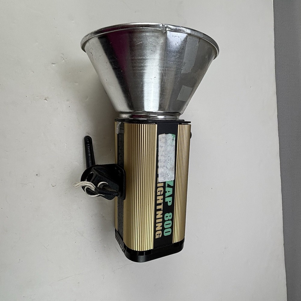 White Lightning UltraZap 800Watt Powerful Electronic Flash Working (J)