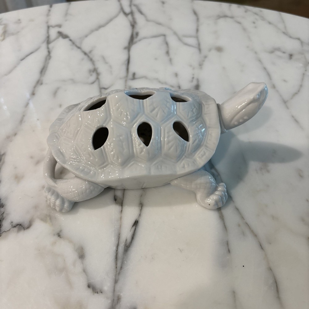 LARGE ANTIQUE CERAMIC TURTLE FROG FIGURINE WHITE HIGH GLOSS FINISH 7 x 5  1/2 in