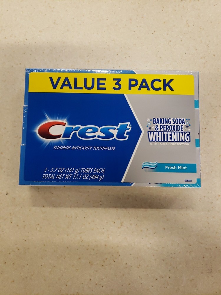 Crest Baking Soda & Peroxide Teeth Whitening Toothpaste,Mint, 5.7 oz,3 Pack