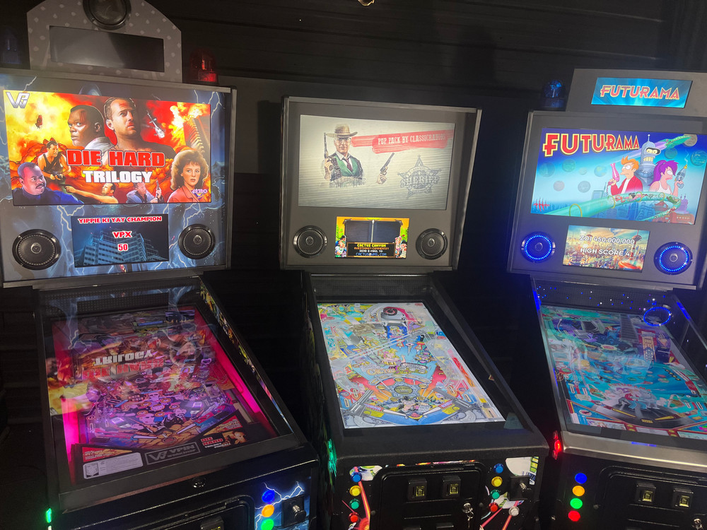 Virtual Pinball 4K 43" Mario Theme