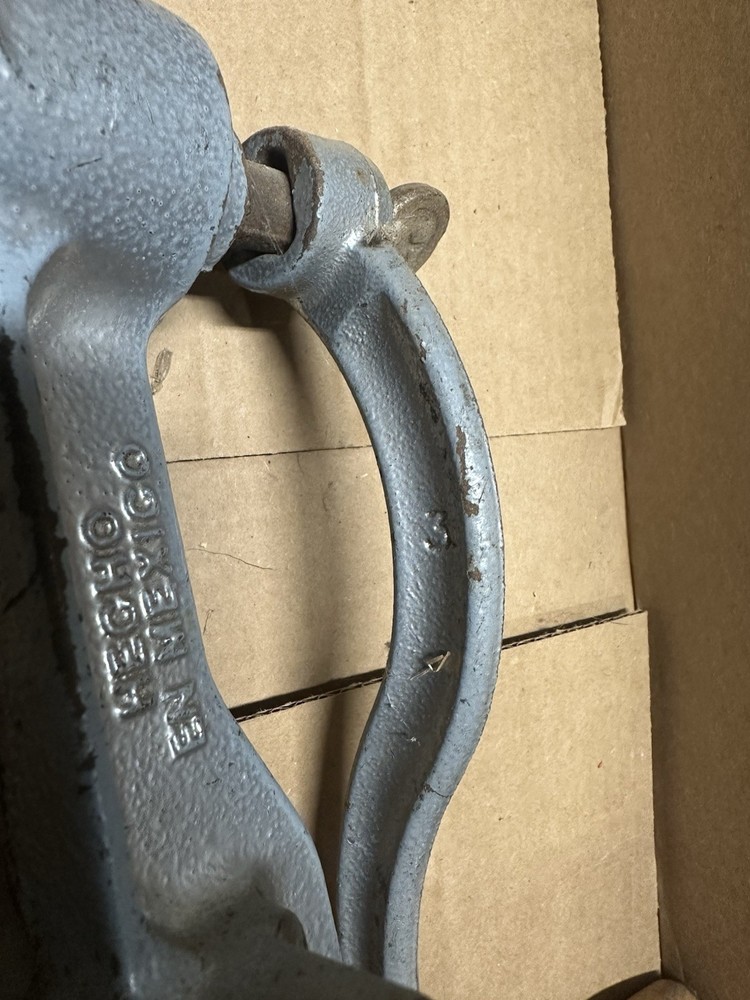 Estrella Grain Corn Grinder Cast Iron