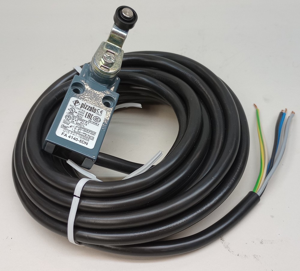 Pizzato FA 4140-5DN Position Switch With Roller Lever