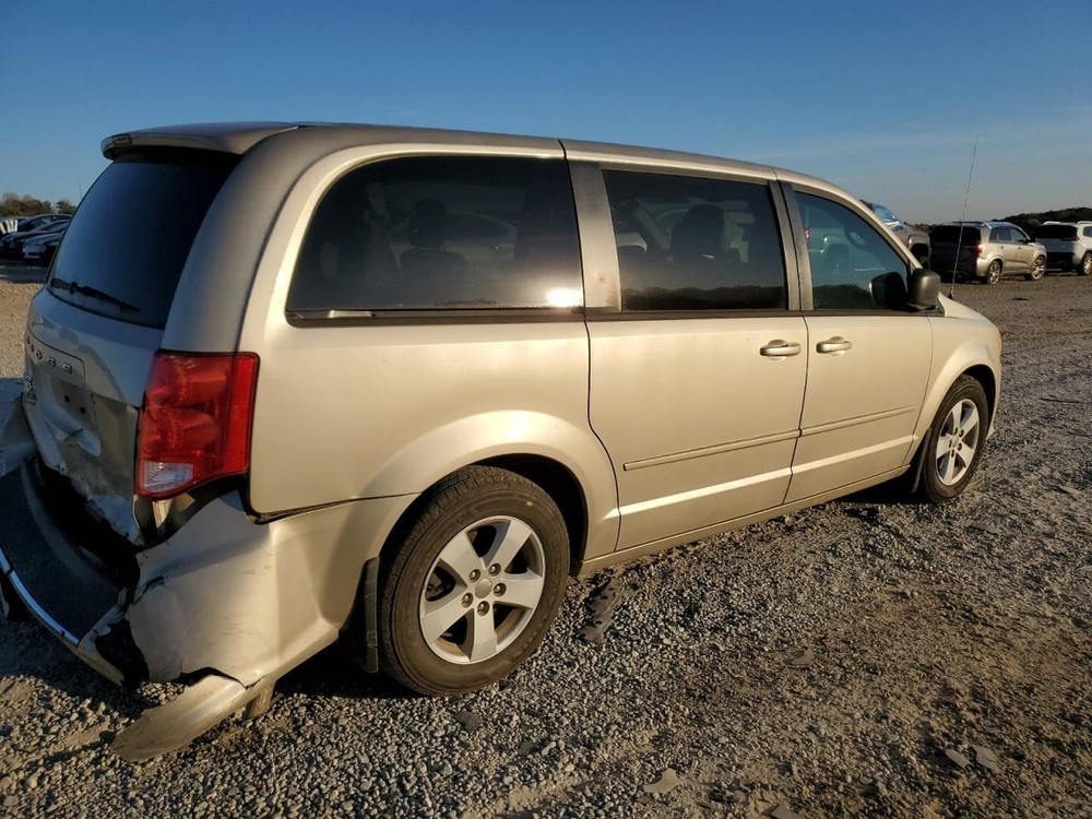 CARAVAN 2013 Glove Box 4912095