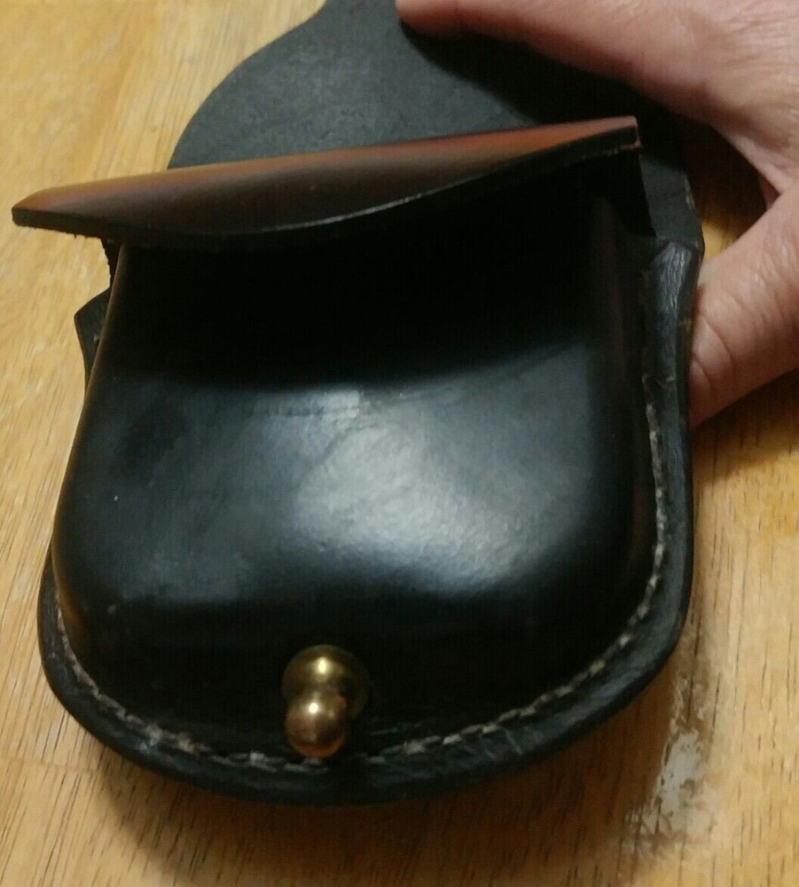 BUCHEIMER CUFF CASE? #441 BLACK LEATHER BELT LOOP 4" X 4"