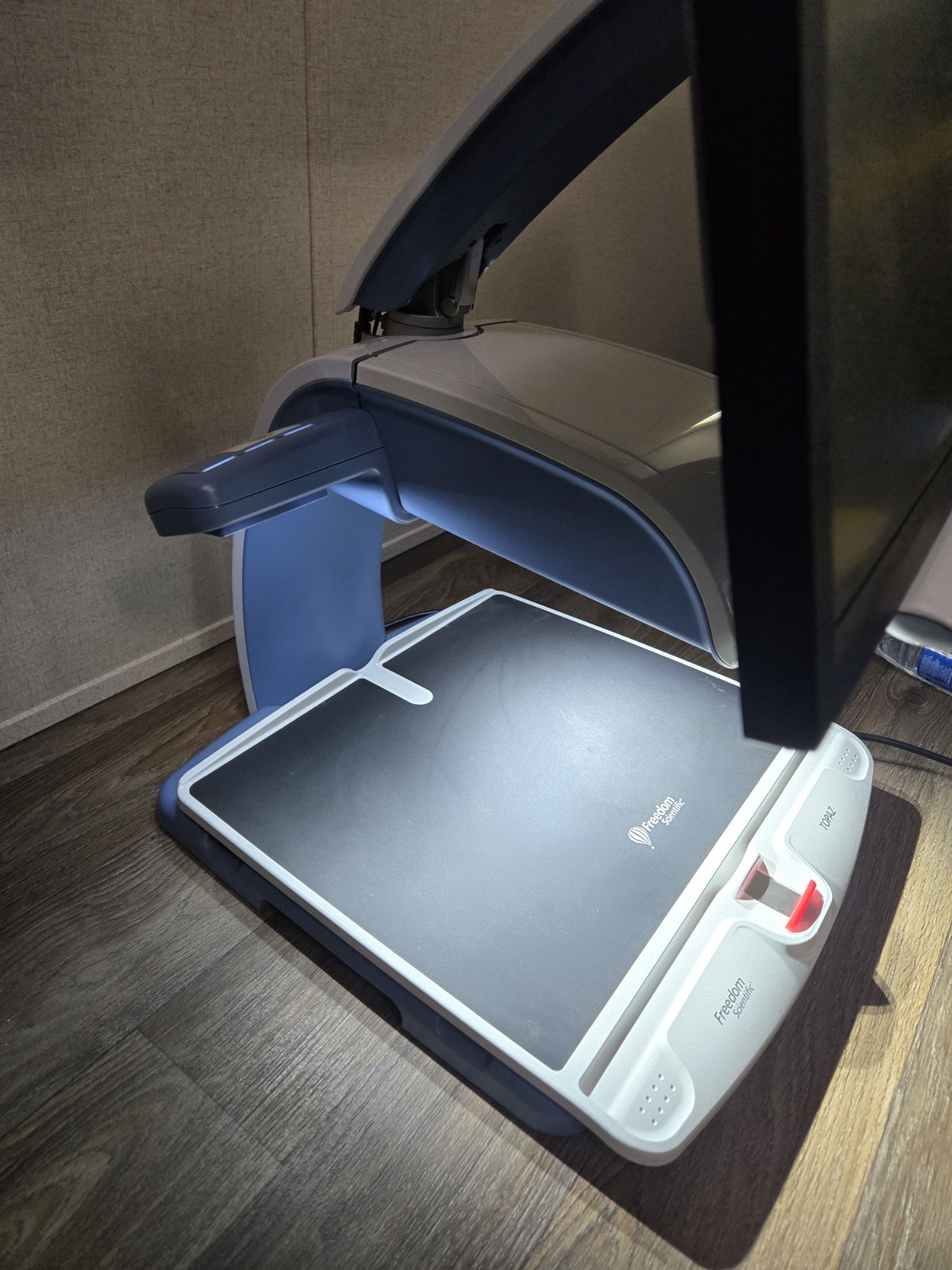 Freedom Scientific Topaz XL HD Video Magnifier 24" *please read description*