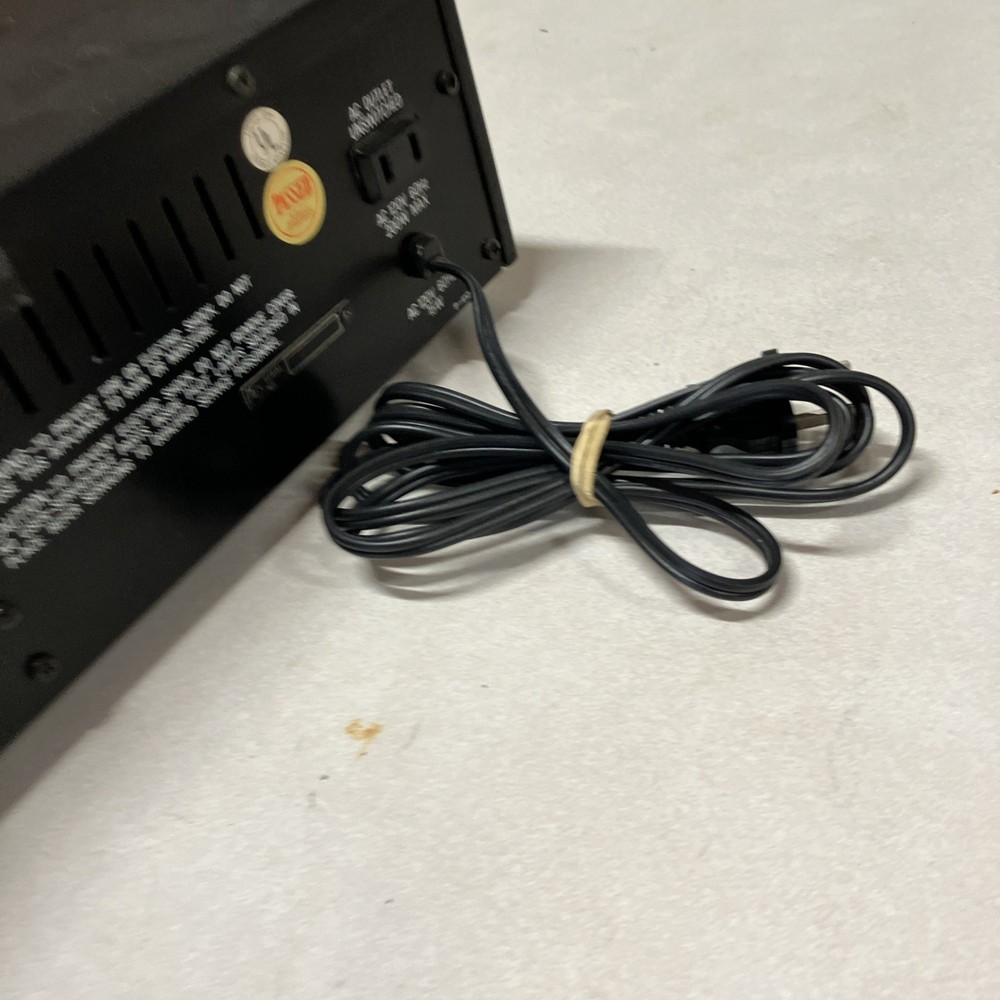 Realistic 31-2000A Stereo Graphic Equalizer Front Panel Silver Faceplate Tested