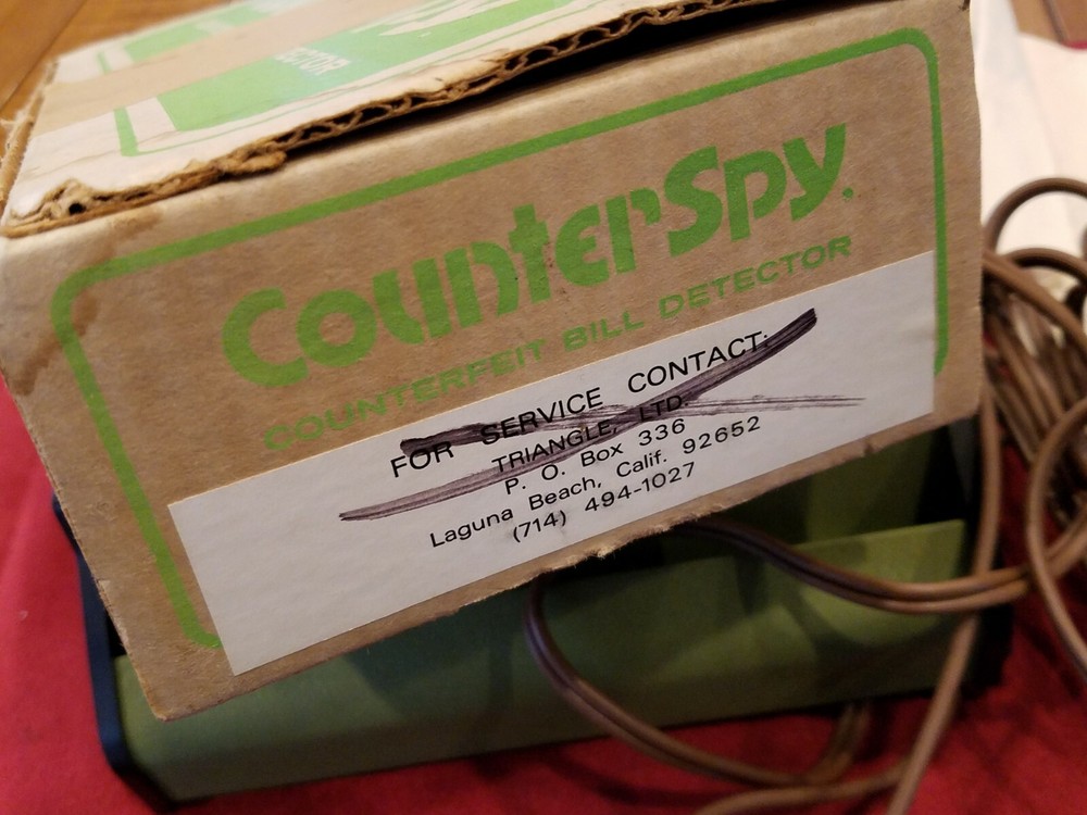 VTG. COUNTERFEIT BILL DETECTOR - COUNTERSPY w/ORIGINAL BOX AND INSTRUCTIONS N2