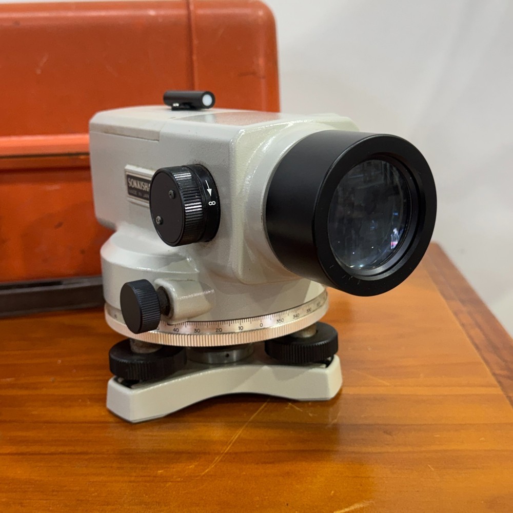 SOKKISHA B2C ENGINEERS' AUTOMATIC LEVEL - With accessories & Case - Made Japan.