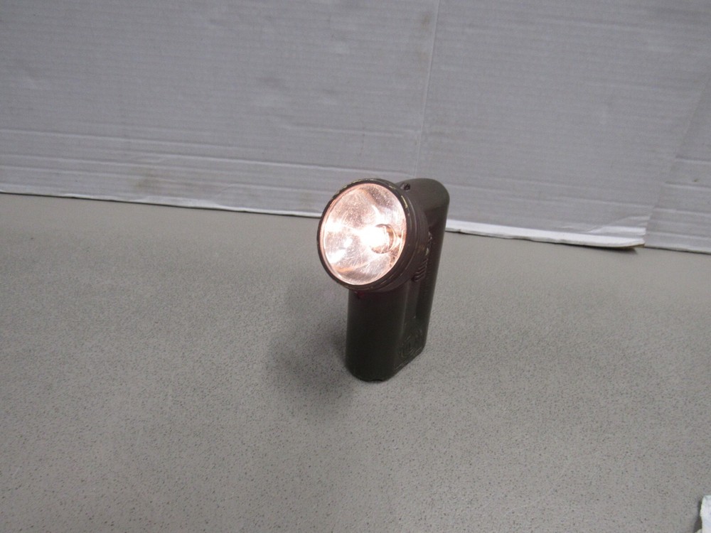 WW2 US Army Air Force Justrite Flashlight Type A-8 USAAF Lamp Assembly WORKS