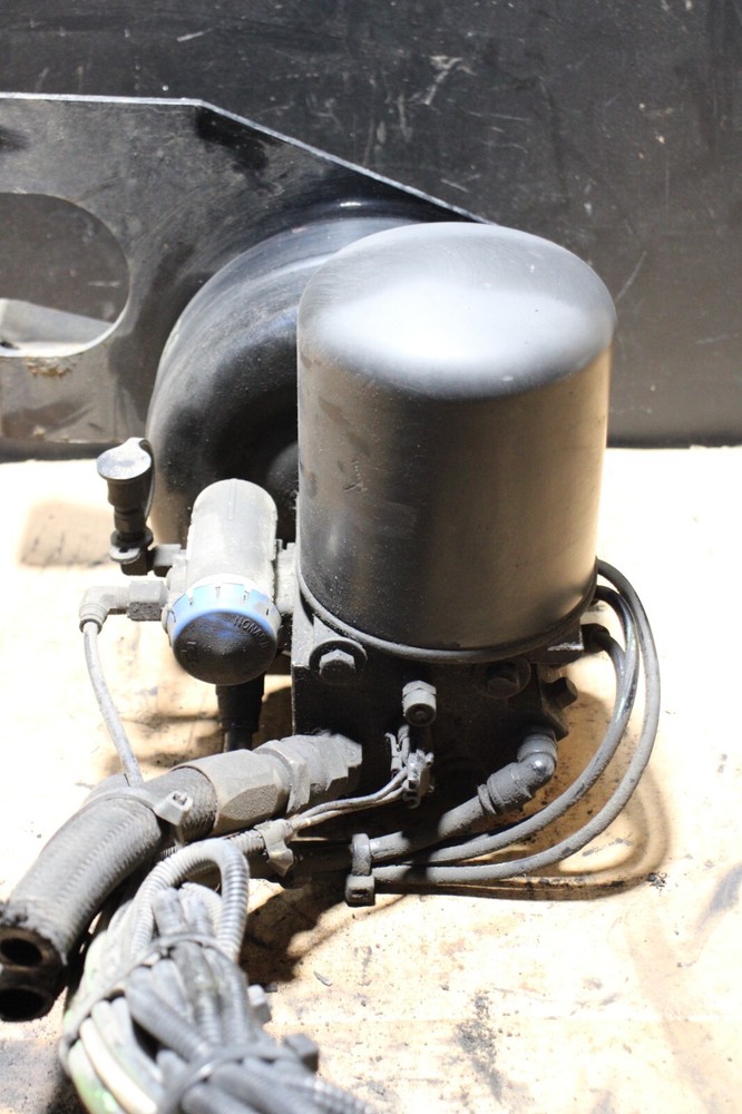 2014 Bendix K049199 Air Dryer