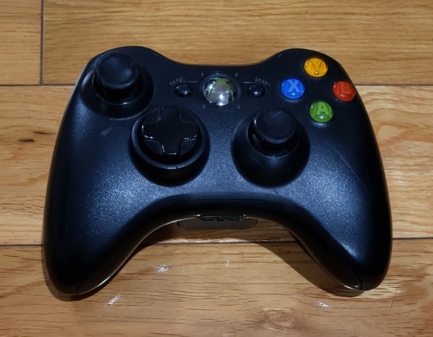 Xbox 360 S Slim Bundle 1439 250GB Console, Kinect Controller Power HDMI, TESTED