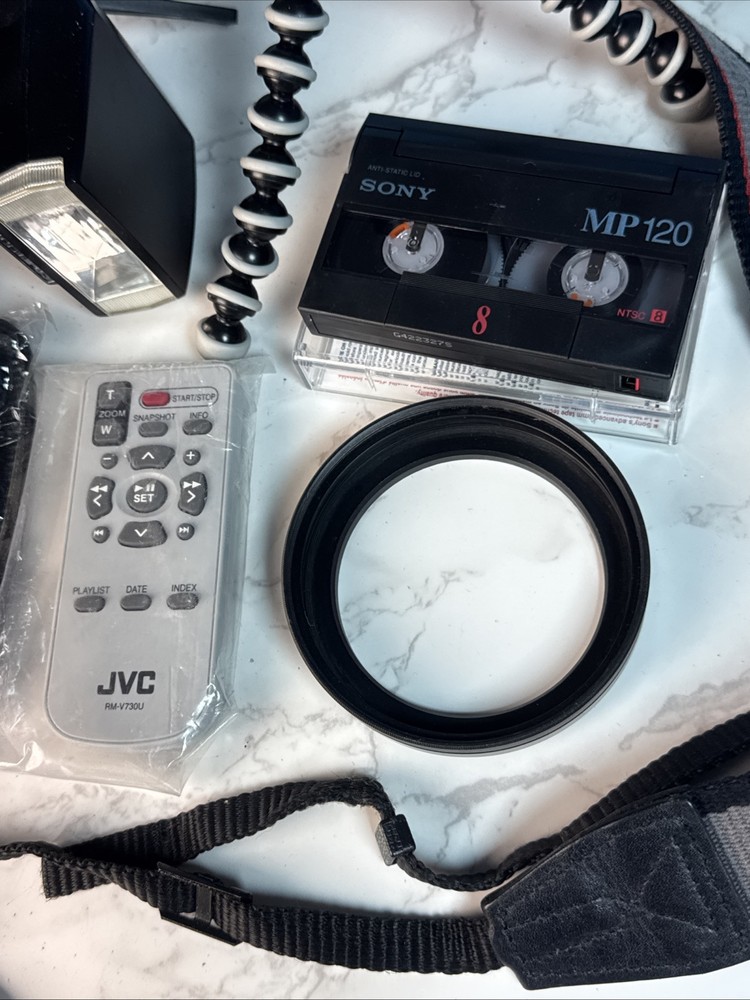 Miscellaneous camera accessory lot (stgb)