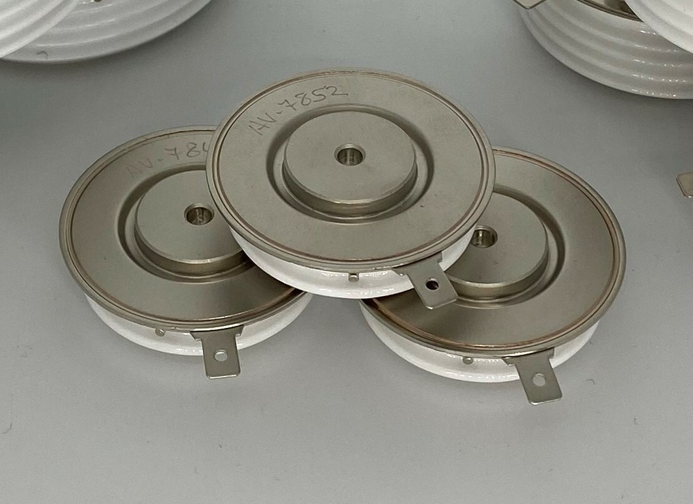 Replacement for SKT340/14E - SEMIKRON Thyristor Semiconductor SCR NEW