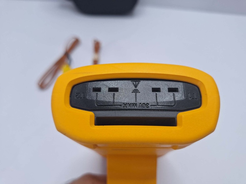 Fluke 51/52 II Dual Input Digital Thermometer