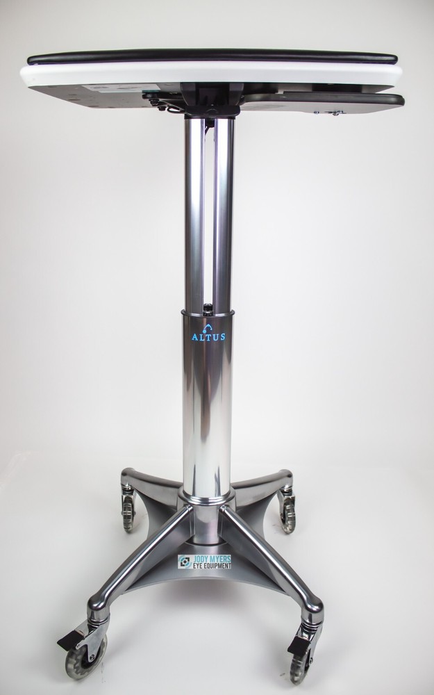 Altus Square Laptop Cart: MPC-46P