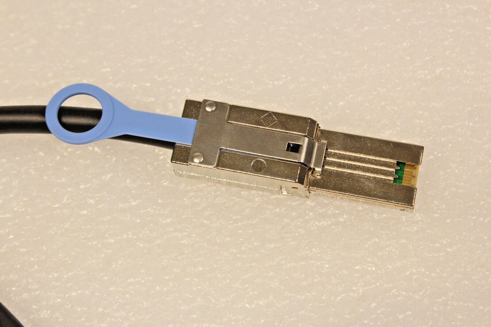 VDCHF Dell EXTERNAL SFF-8088 TO SFF-8088 NETWORK STACKING CABLE 1M NEW!~