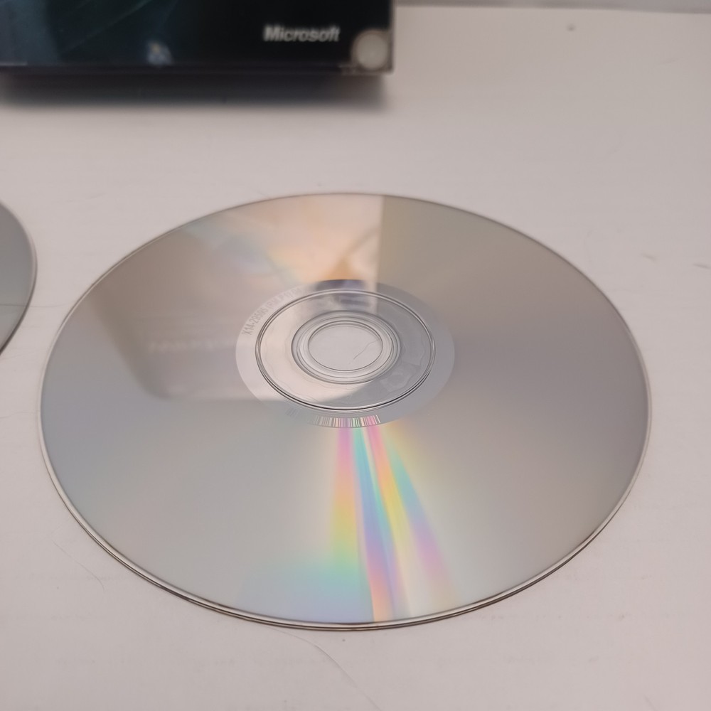 Microsoft Windows Vista Ultimate Includes Service Pack 1 - 32 bit & 64 bit DVD's