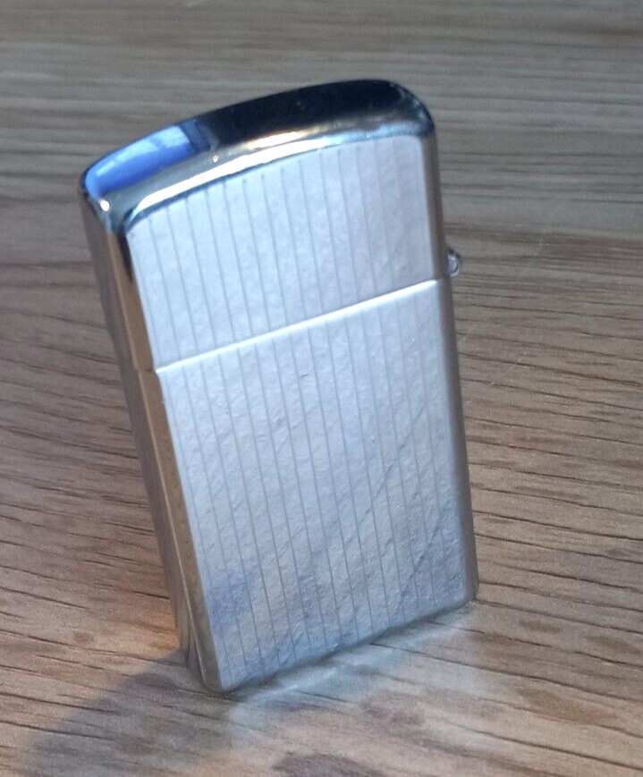 Vintage ZIPPO Lighter Little Format Chrome Lightly Used